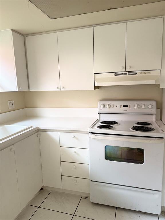 2580 NW 52nd Ave C16