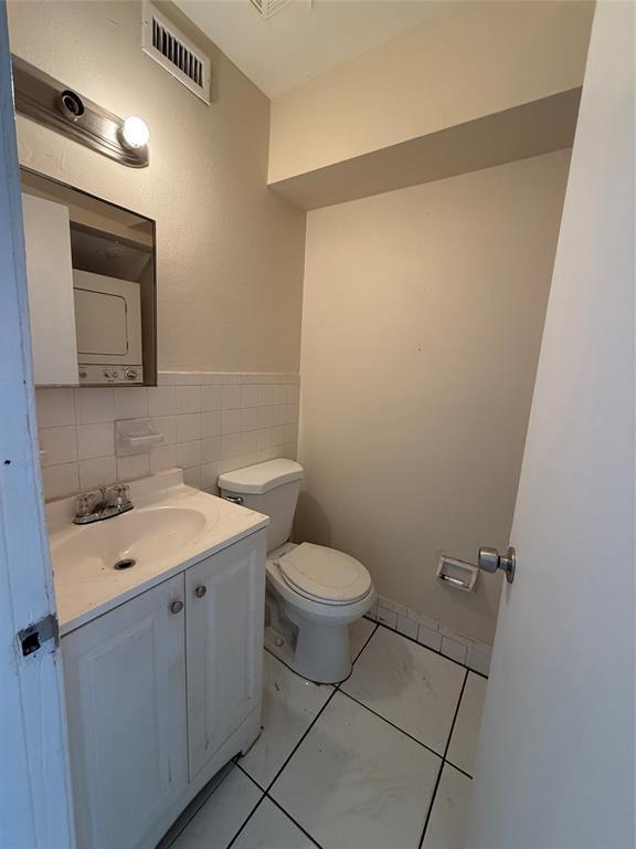 2580 NW 52nd Ave C16