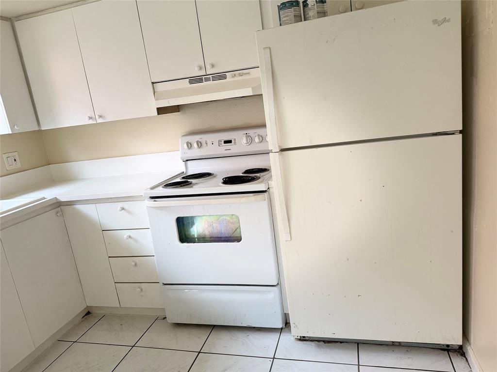 2580 NW 52nd Ave C16