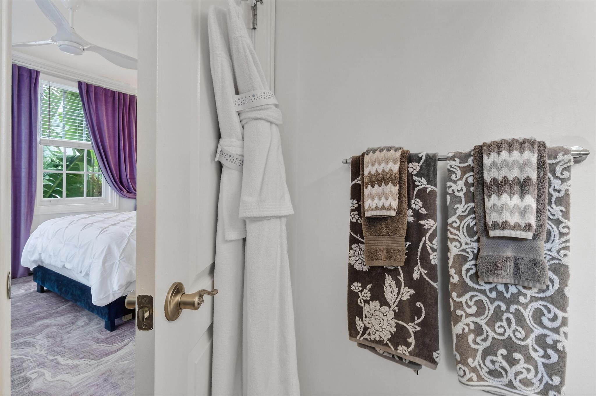 PALM BEACH HOTEL CONDO - Residential