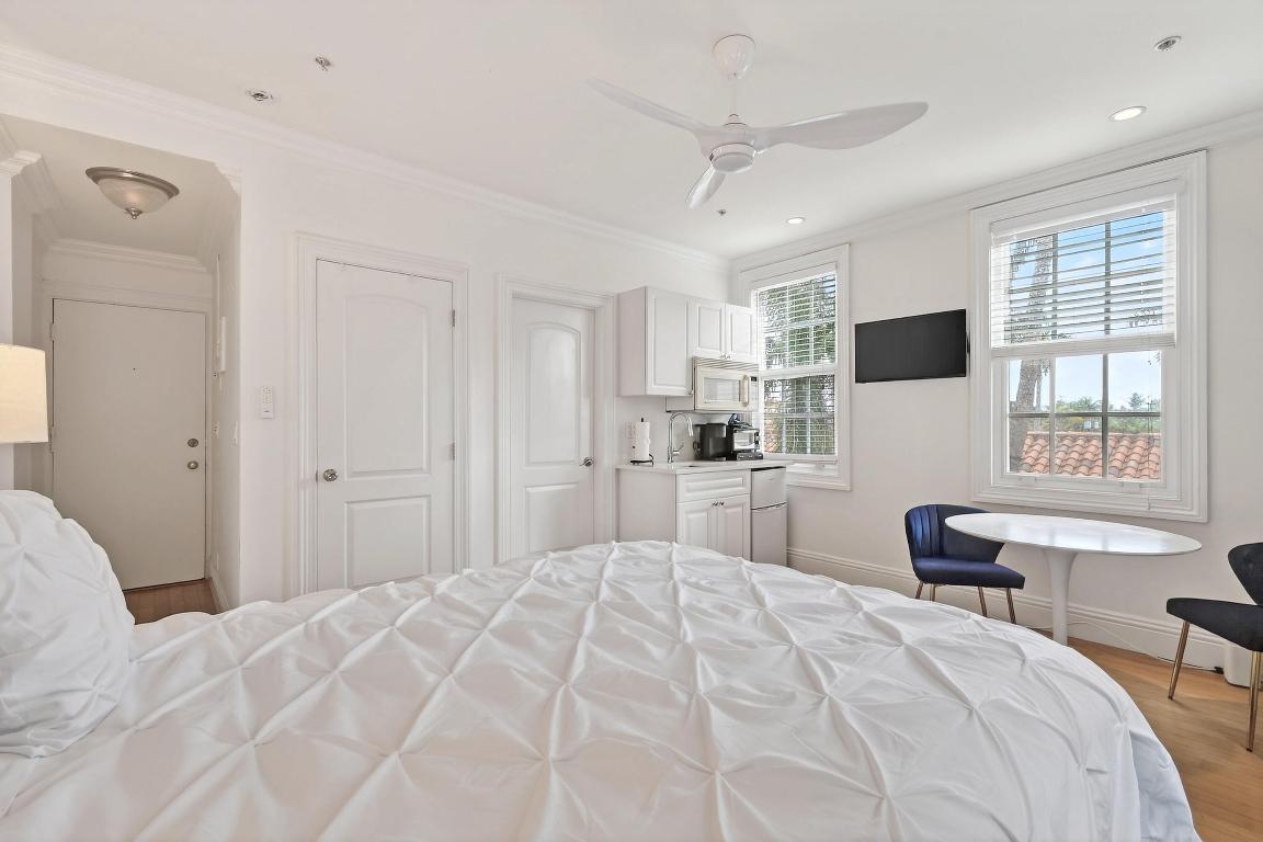 PALM BEACH HOTEL CONDO - Residential