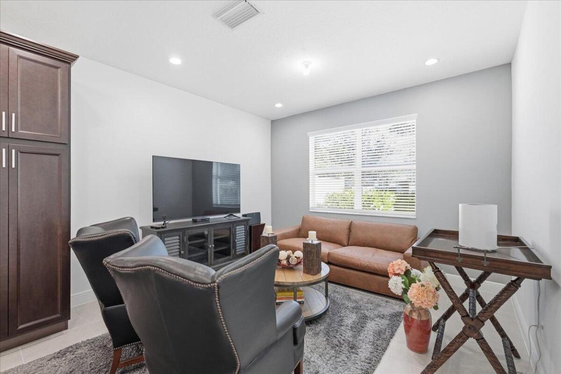 DEERFIELD CROSSING - Residential