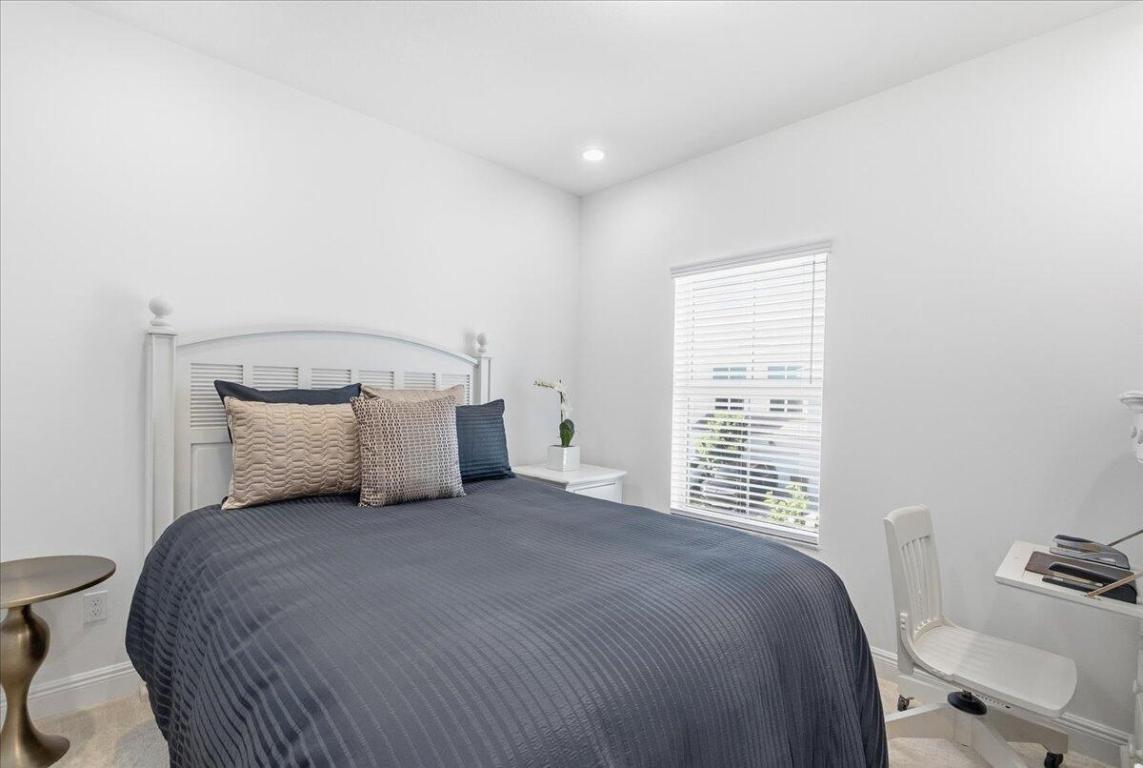 DEERFIELD CROSSING - Residential