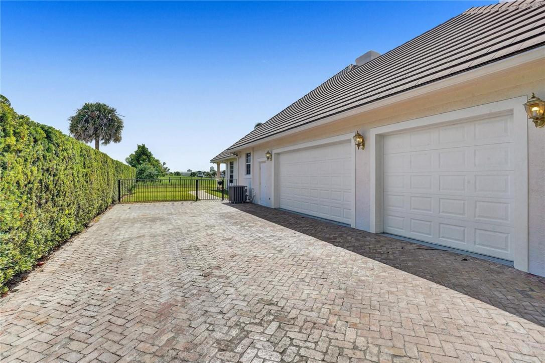 Coral Ridge Country Club - Residential