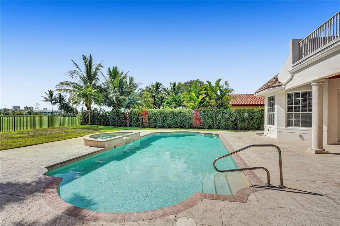 Coral Ridge Country Club - Residential