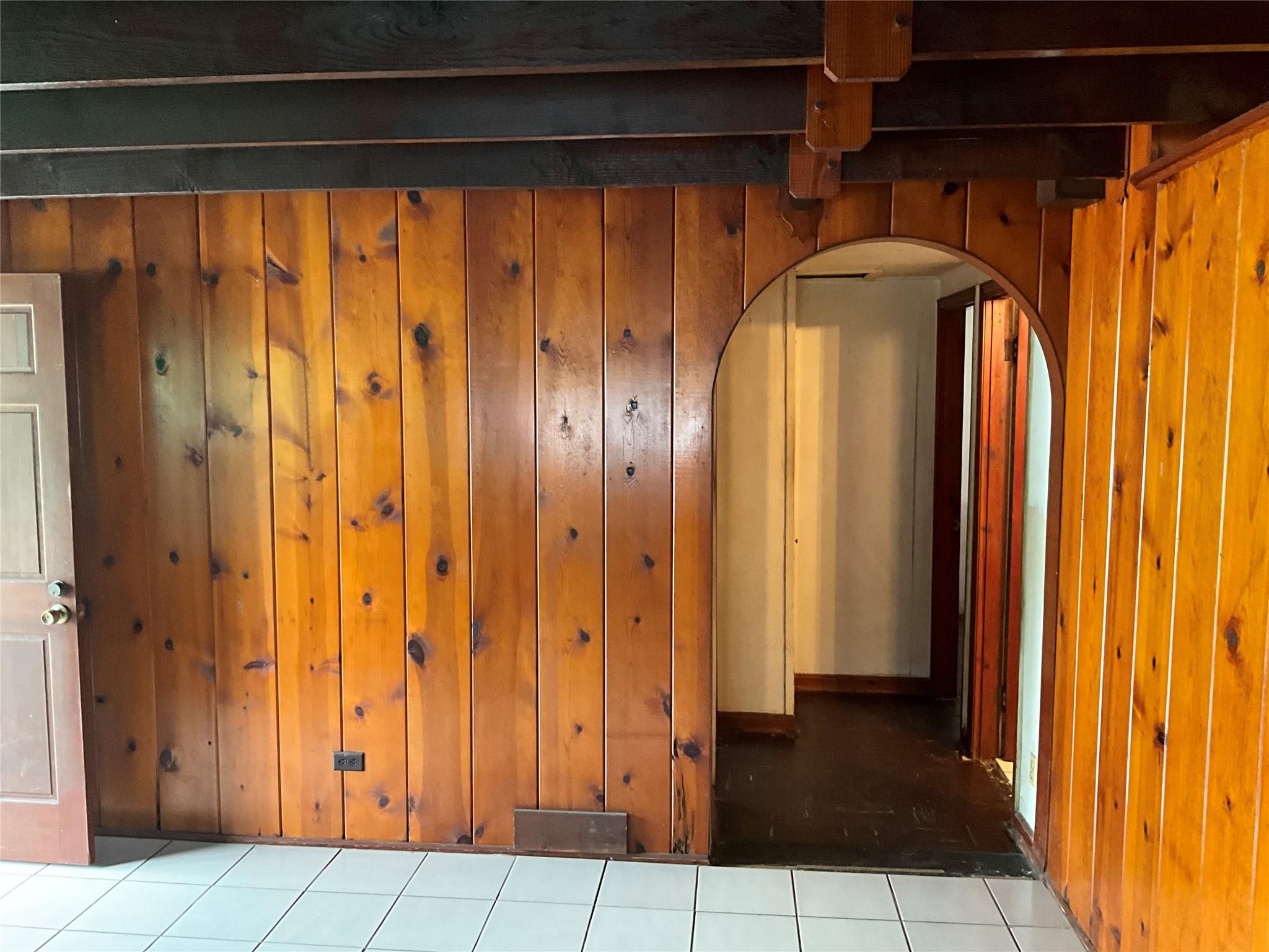 Middle River Plaza 9-52 B - Residential