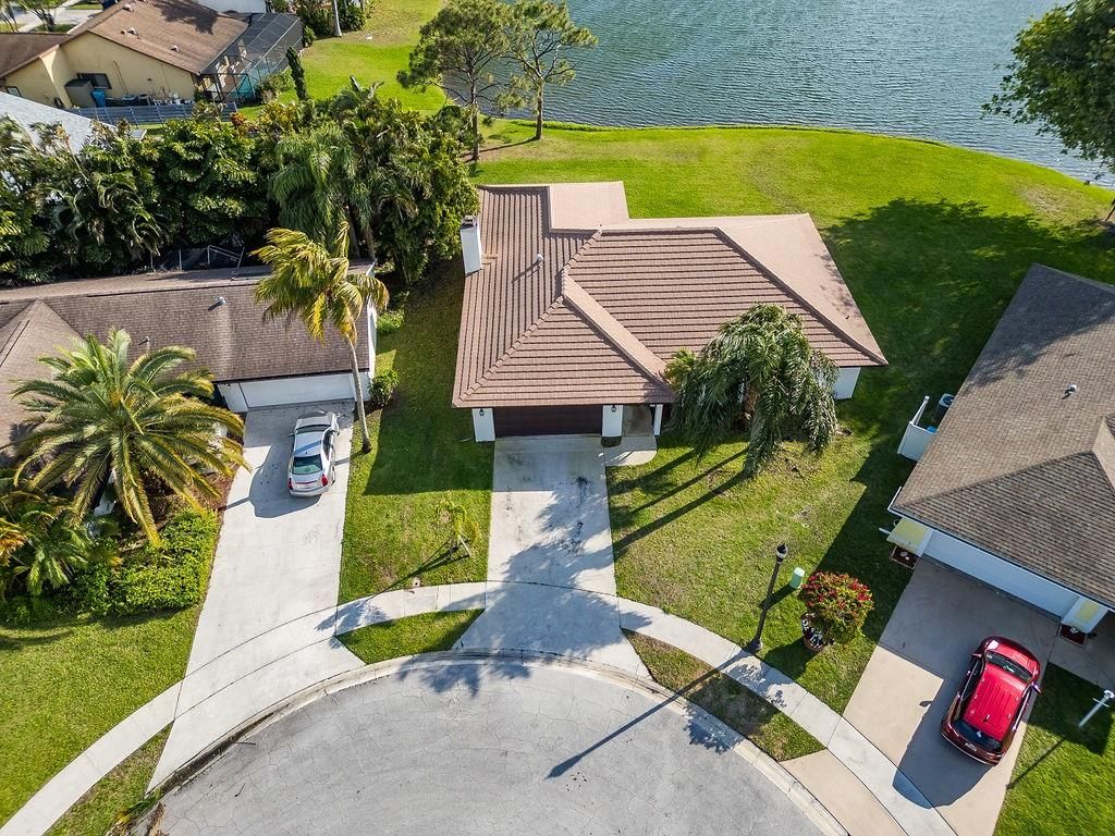 Photo of 73 Vista Del Rio, Boynton Beach, FL 33426 (MLS # F10491609)