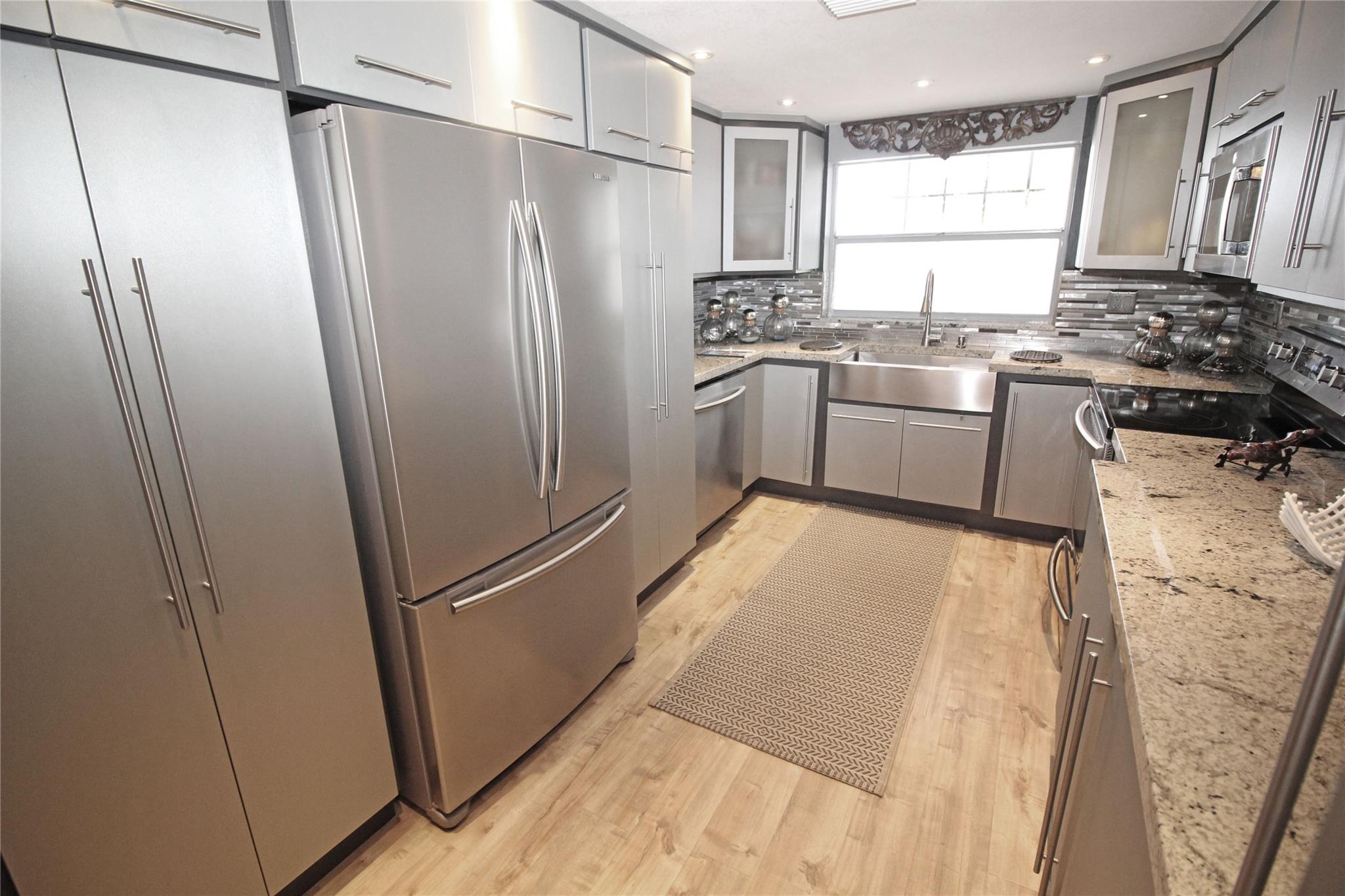 SUNRISE LAKES PHASE 3 - Residential