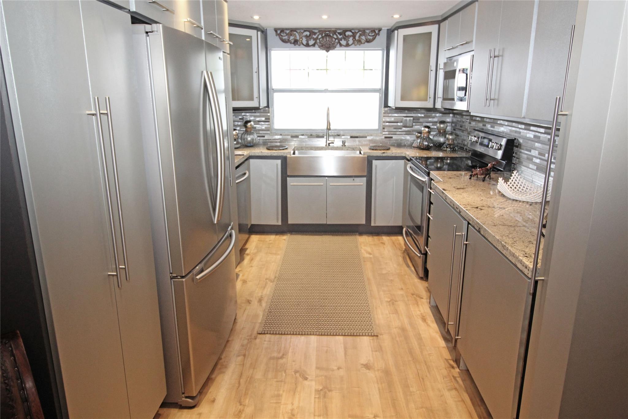 SUNRISE LAKES PHASE 3 - Residential