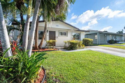Tiny photo for 2923 NW 48th Street, Fort Lauderdale, FL 33309 (MLS # B26029275)