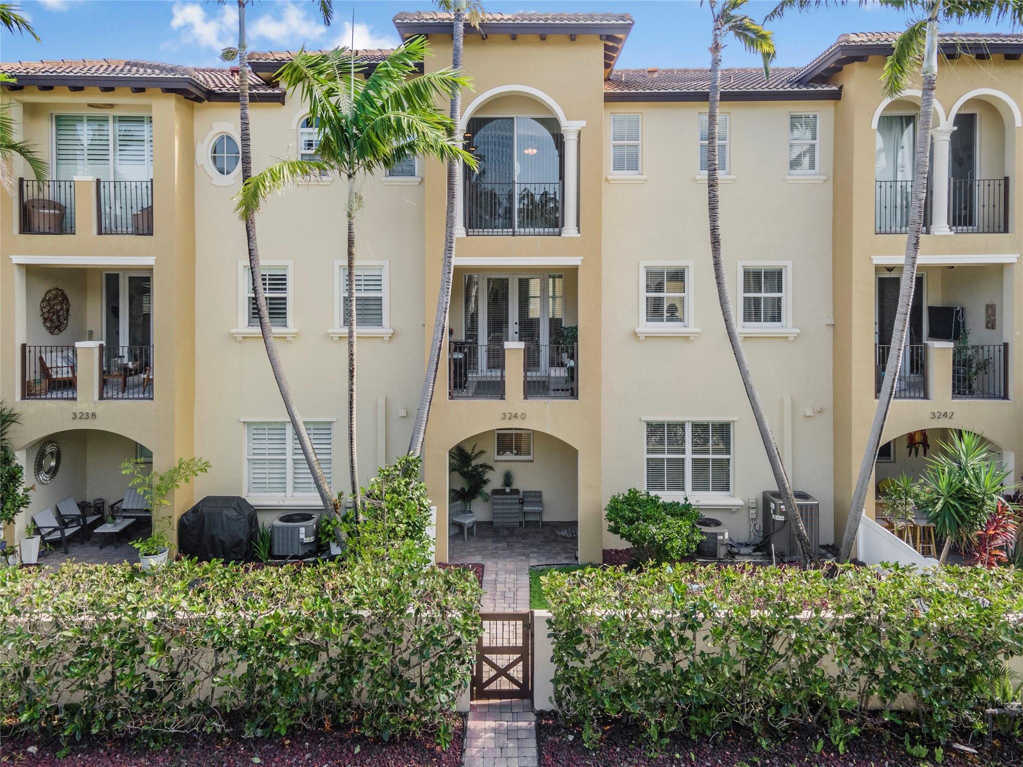 WOW, WALK TO THE BEACH IN 3 MINUTES! HERE IS THE STYLISH 3 BEDROOM, 3.5 BATH, 2 CAR GARAGE, PRIVATE ELEVATOR, ELEGANT BARRIER ISLAND TOWNHOME YOU HAVE BEEN LOOKING FOR! ENJOY SOARING CELINGS, OPEN CONCEPT KITCHEN, LIVING, DINING AREA WITH DESIGNER FINISHES AND A VERY STRONG, CURRENT CONSTRUCTION. LOCATED TO ENJOY THE PERFECT SOUTH FLORIDA LIFESTYLE, NESTLED BETWEEN OUR BEAUTIFUL, FUN WIDE BEACHES, AS WELL AS OUR INTRACOASTAL AND CLOSE TO POMPANO BEACHES BARS & RESTAURANTS, VAST ARAY OF ENTERTAINMENT, GREG NORMAN DESIGNED MUNICIPAL GOLF COURSE, PICTURESQUE HILLSBORO INLET WITH IT'S WORLD FAMOUS FISHING FLEET, SHOPS, A FULL SERVICE AIRPORT FOR PRIVATE FUN OR FOR YOUR PROFESSIONAL OR RECREATIONAL COMMUTING AND SO MUCH MORE!