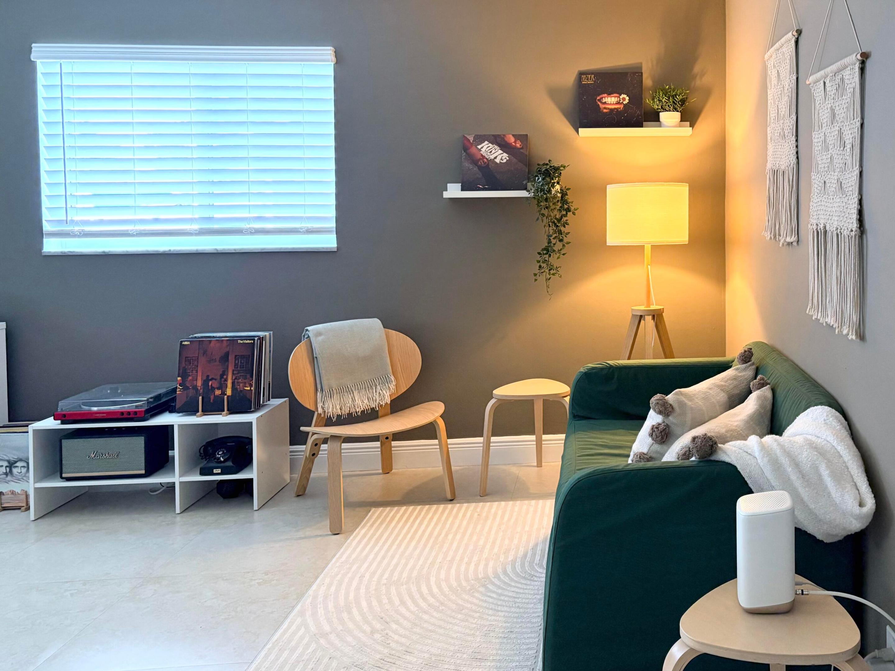 HOLLYWOOD HILLS - Residential