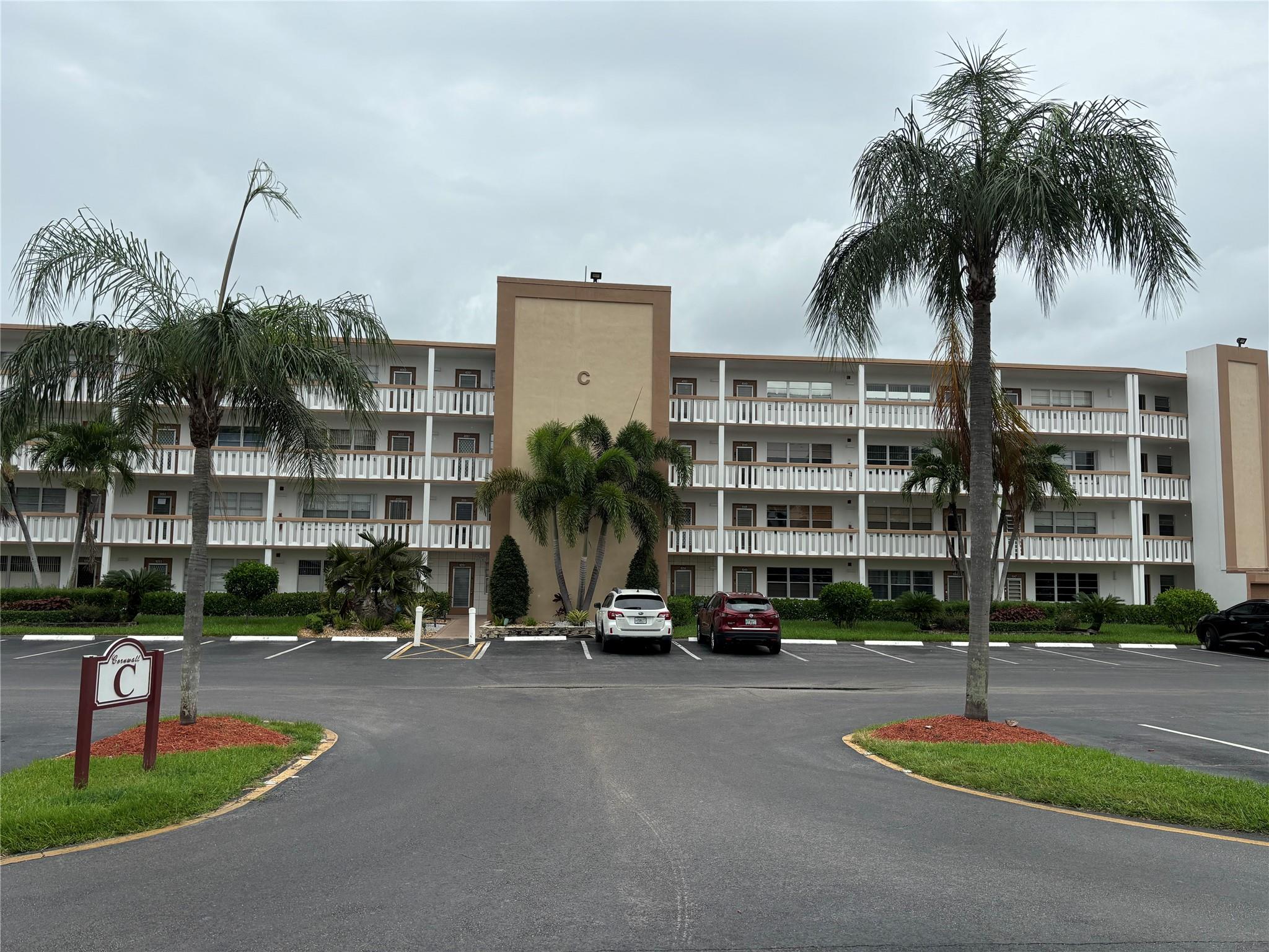 !!!BEAUTIFUL 1BD. 1.5 BTH. CONDO ON A 4TH FLOOR WITH EXQUISITE LAKE VIEWS & SCREENED PATIO WITH HURRICANE SHUTTERS!!!LARGE BEDROOM WITH LAMINATE FLOOR & STALL SHOWER,WHITE TILE FLOOR IN THE LIVING ROOM,DINING ROOM & KITCHEN!!!A/C 2020, NEWER REFRIGERATOR, NO CARPET!!!FURNISHED OR UNFURNISHED!!! CLUBHOUSE HAS TENNIS, INDOOR & OUTDOOR HEATED POOLS, FITNESS CENTER, LIBRARY, BILLIARDS, THEATER & MORE!!!INTERNET & CABLE ARE INCLUDED!!!READY FOR A NEW TENANT !!!EASY TO SHOW!!! 55+ COMMUNITY!!!DON'T CALL THE OFFICE!!!