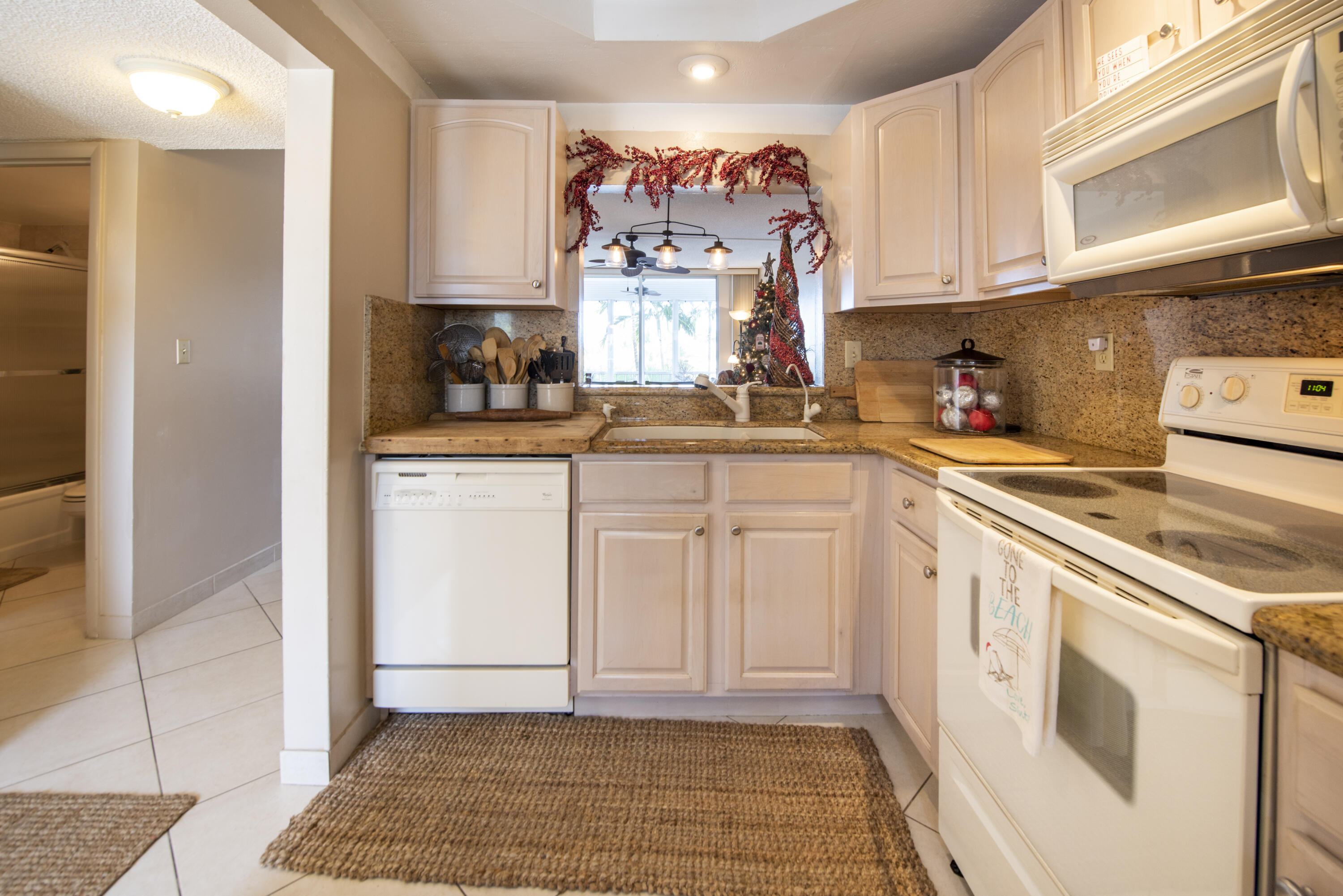 DELPHI TOWERS CONDO - Residential