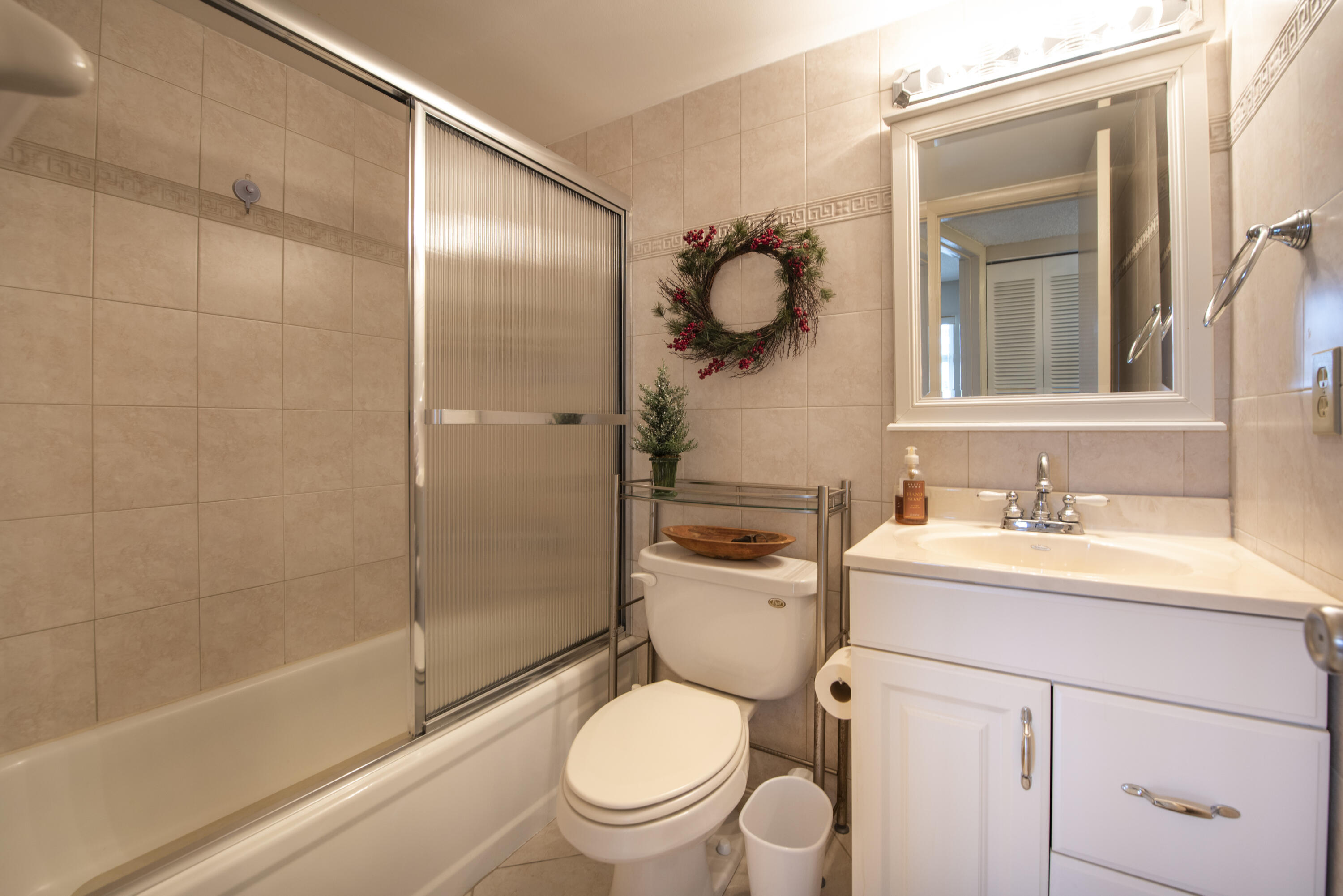 DELPHI TOWERS CONDO - Residential