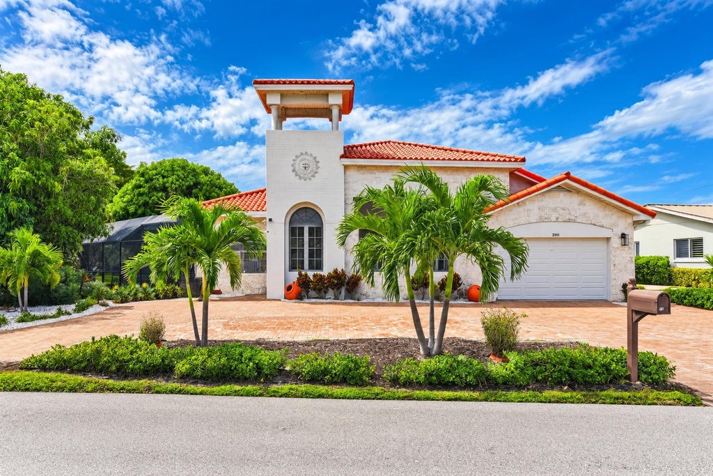 Photo of 3901 NE 23RD Terrace, Lighthouse Point, FL 33064 (MLS # B26079553)