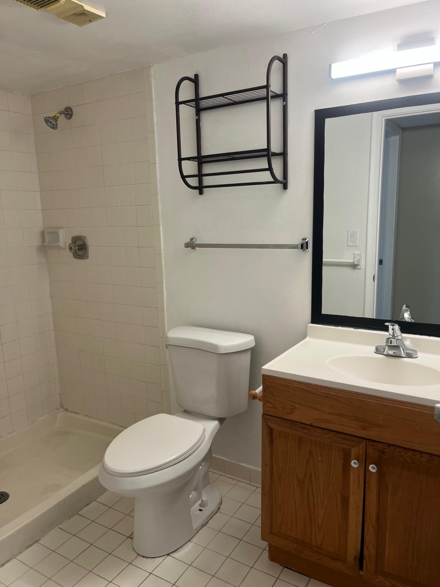 PRESIDENTIAL GOLFVIEW CONDO - Residential