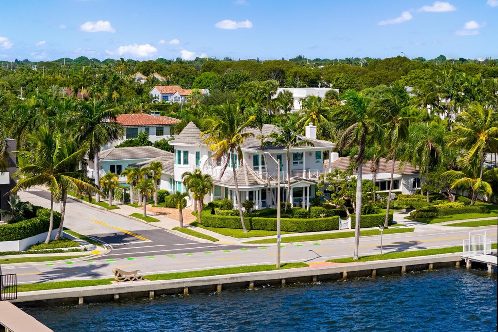 Photo of 6917 S Flagler Drive, West Palm Beach, FL 33405 (MLS # B26090655)