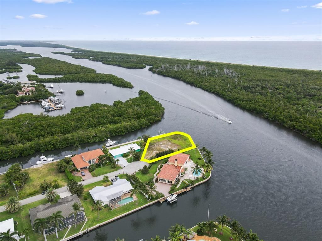 Photo of 8595 SE Palm Street St, Hobe Sound, FL 33455 (MLS # R10716622)