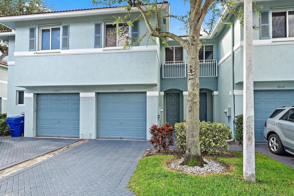 Photo of 1925 Alamanda Way, Riviera Beach, FL 33404 (MLS # R11123365)