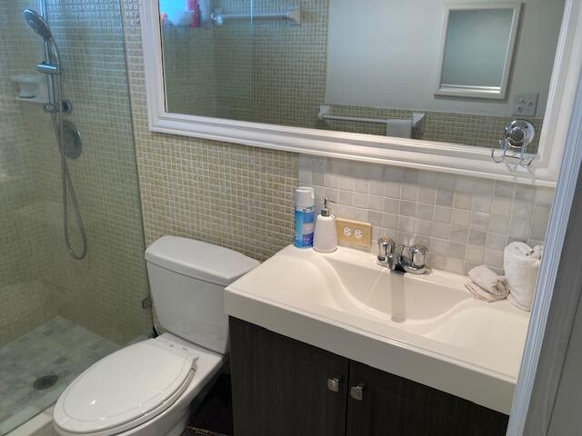 Palm Royal Apts - Residential