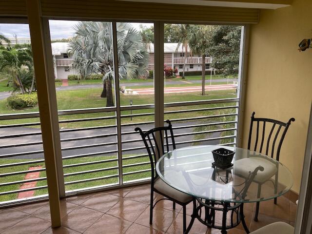 Palm Royal Apts - Residential