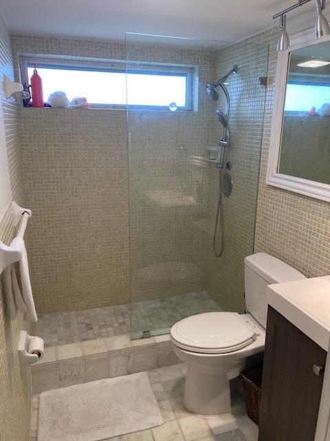 Palm Royal Apts - Residential
