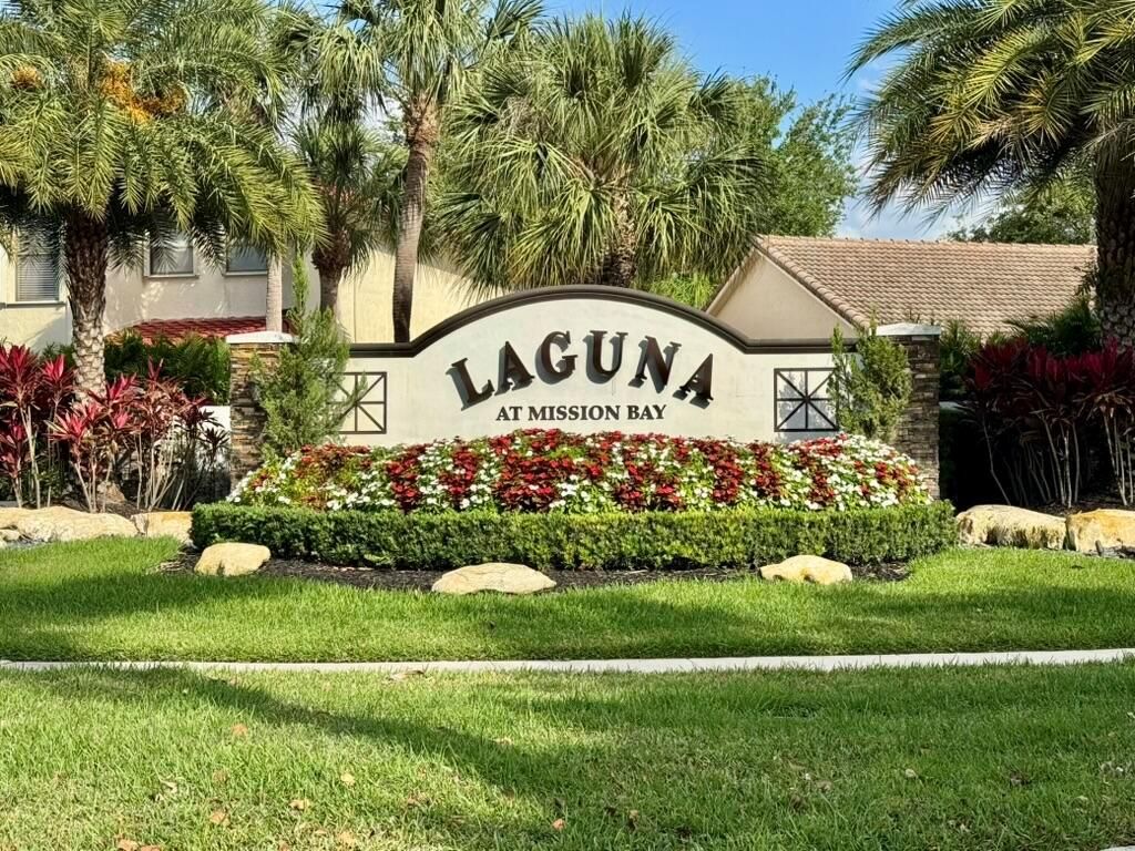 Photo of 10577 Santa Laguna Drive, Boca Raton, FL 33428 (MLS # R11089399)