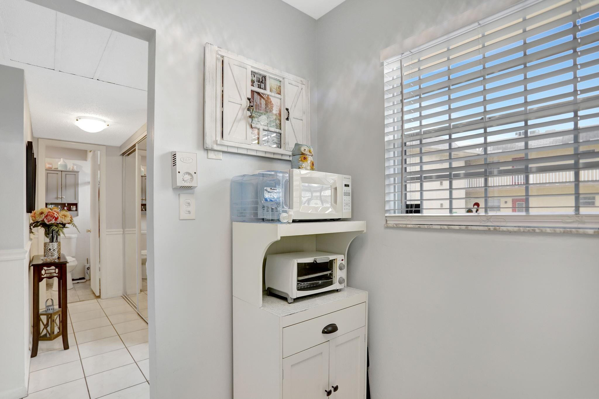 LAUDERHILL EAST - Residential
