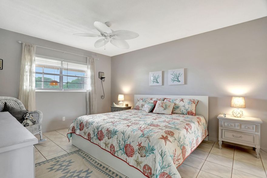 COZY 1 BEDROOM 1 BATHROOM CONDO COMPLETELY FURNISHED TURN KEY LOCATED IN LAUDERHILL EAST COMMUNITY. TILE FLOOR THROUGHOUT THE UNIT, KING SIZE BED AND EXTRA LARGE CLOSET. BEACH VIBES DECOR. SPACIOUS FLORIDA ROOM TO RELAX AND ENJOY YOUR COFFEE. VERY NICE AND BRIGHT UNIT. THIS COMMUNITY HAS A LOT OF AMENITIES: 2 POOLS, BARBECUE AREA, GYM, CLUBHOUSE, BILLARD ROOM, GOLF WITH 9 HOLES. MUST BE 55 YEARS AND OLDER TO LIVE IN LAUDEHILL EAST. EASY UNIT TO SHOW, MOVE IN READY !!!