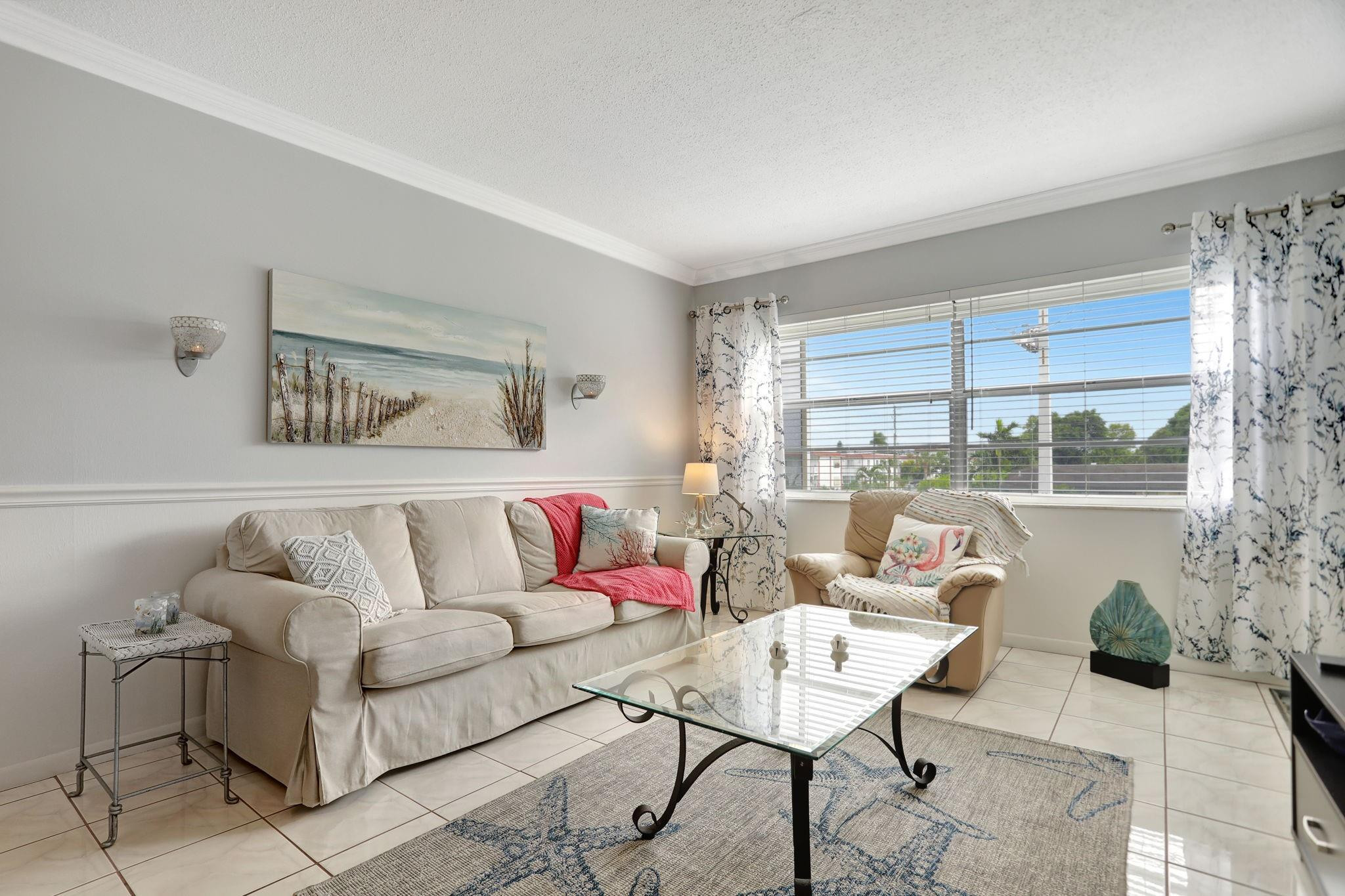 LAUDERHILL EAST - Residential