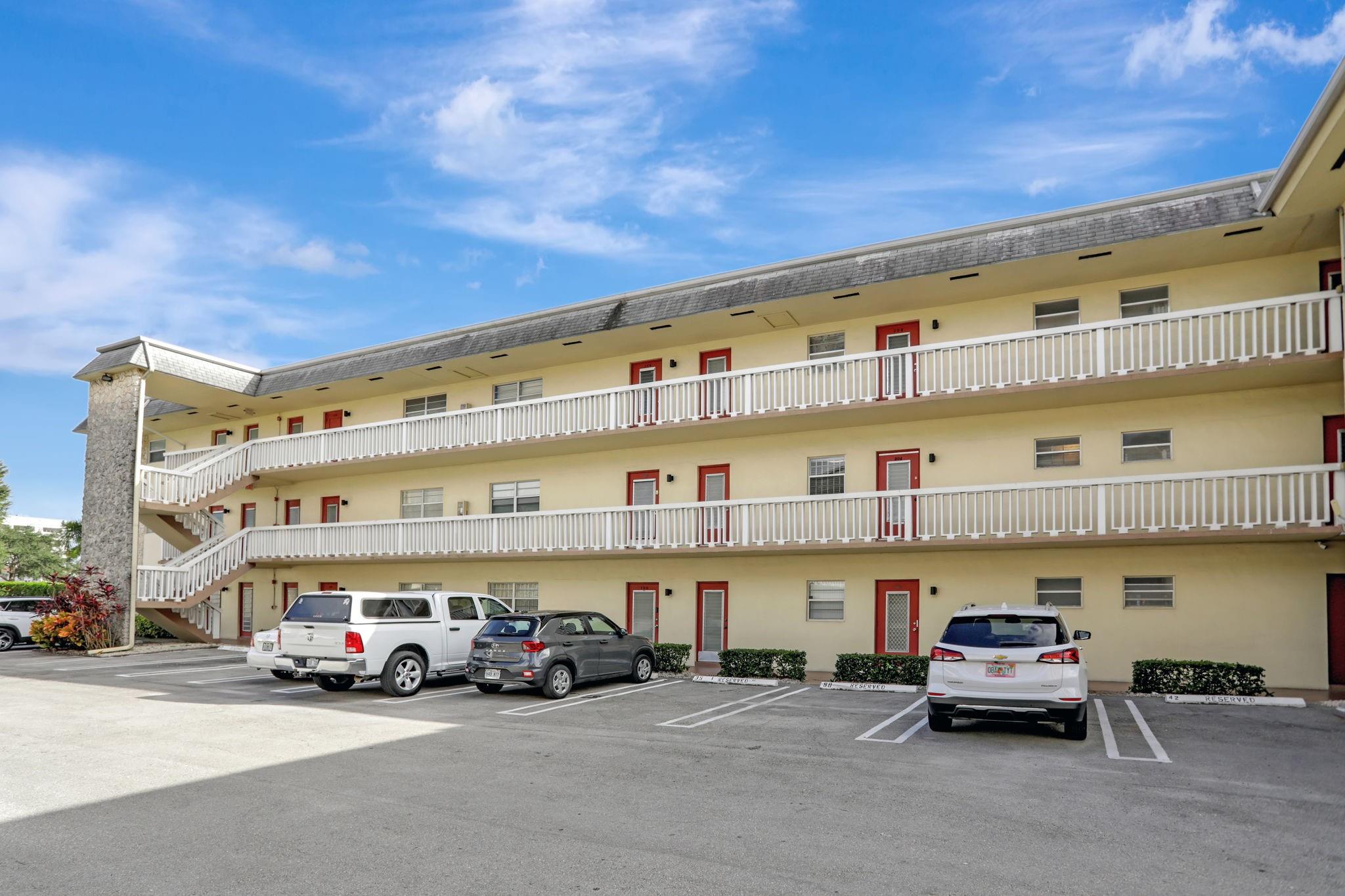 LAUDERHILL EAST - Residential