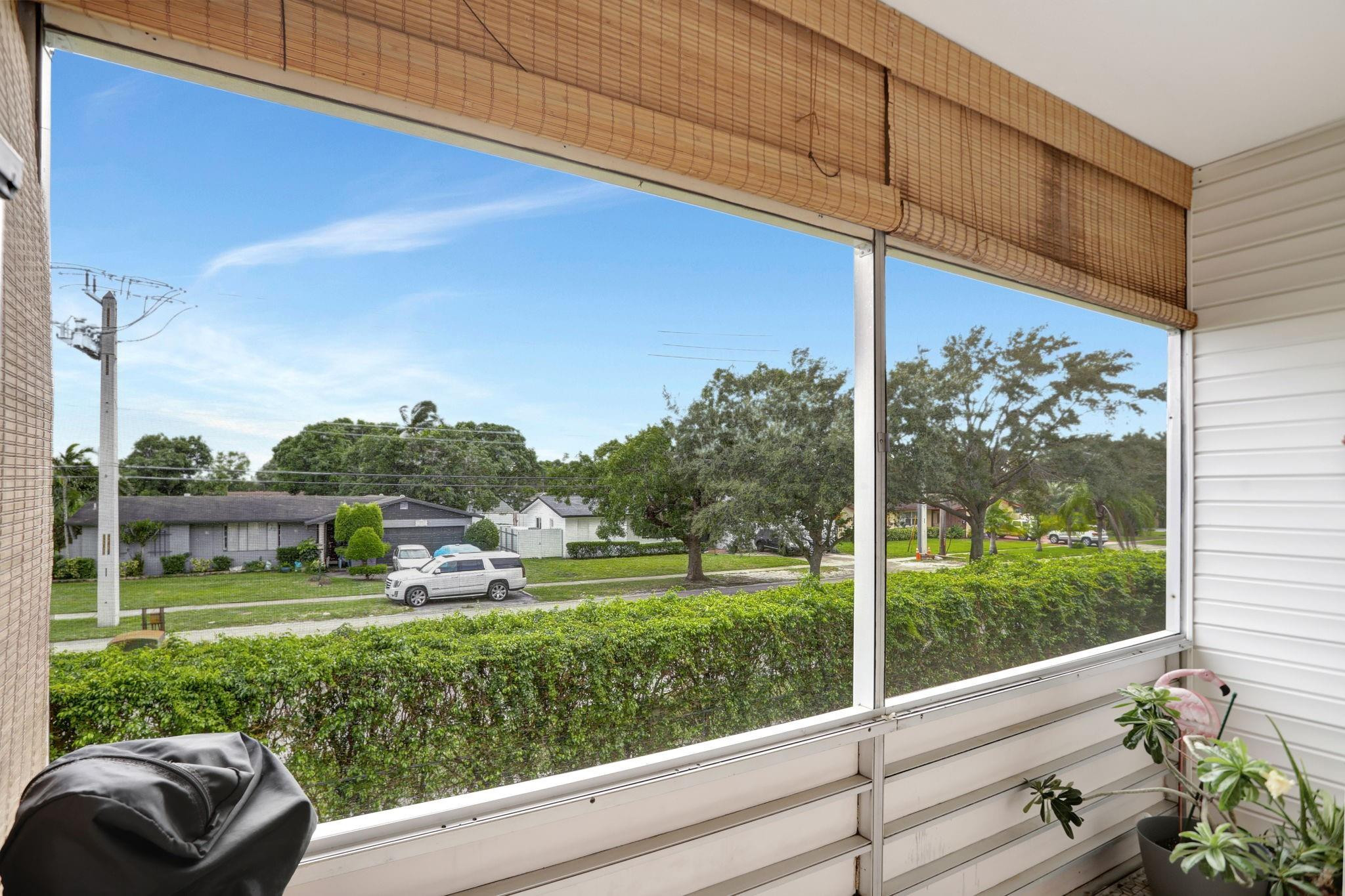 LAUDERHILL EAST - Residential