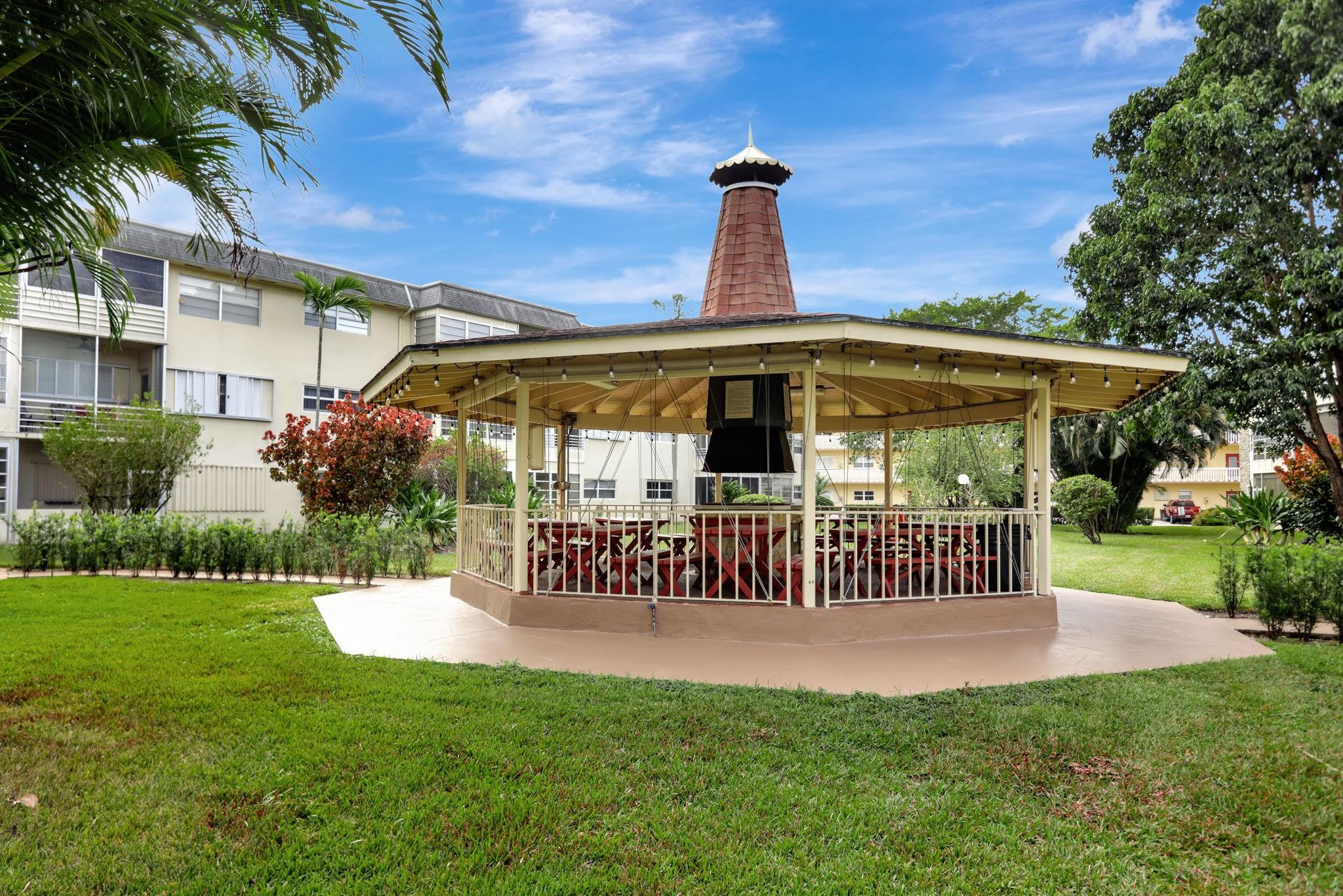 LAUDERHILL EAST - Residential