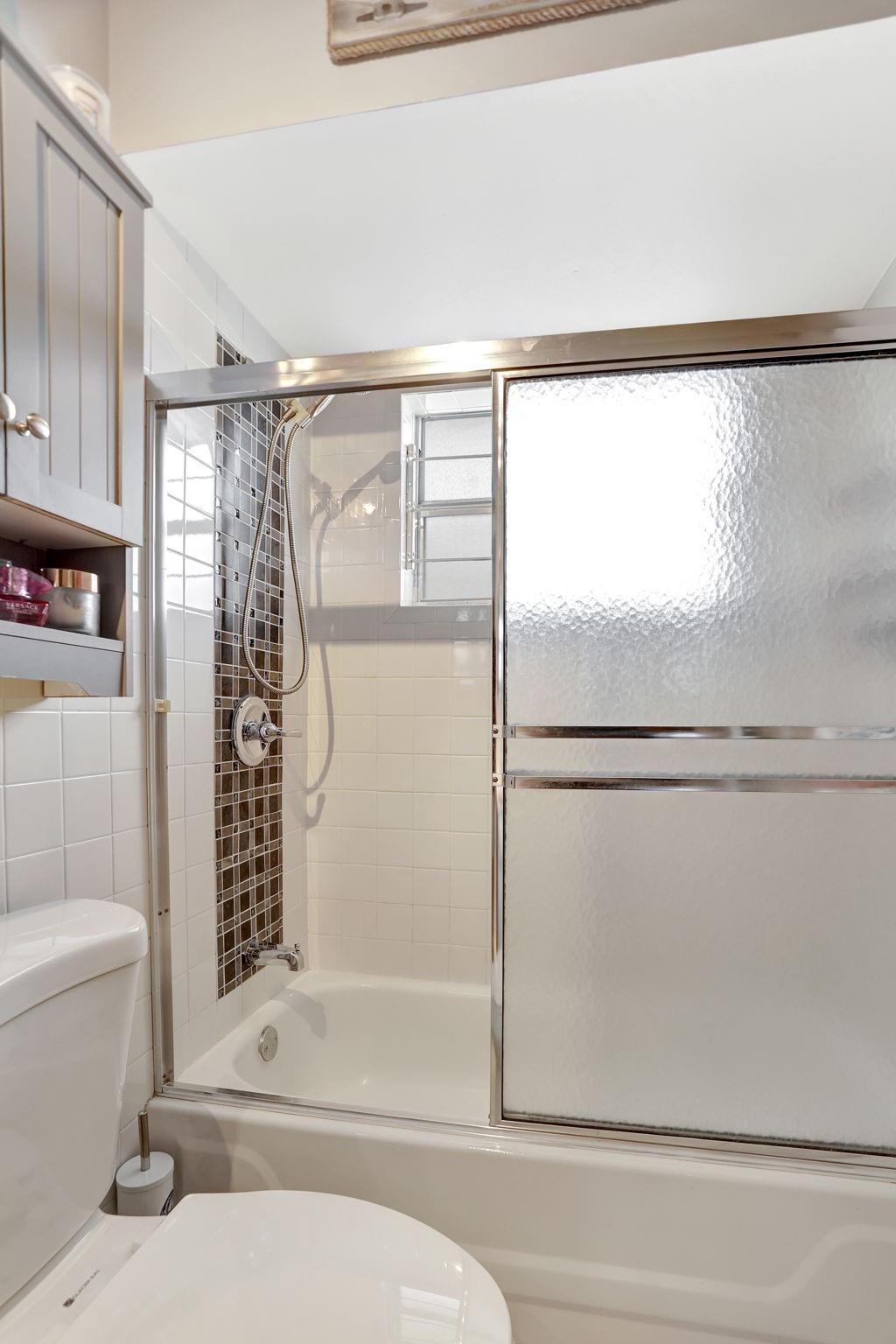 LAUDERHILL EAST - Residential