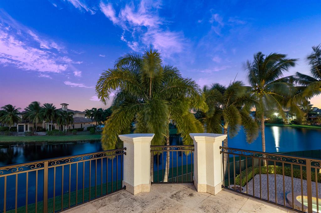 THE OAKS - Residential