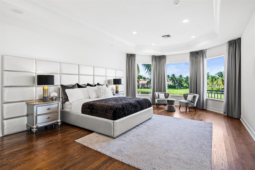 THE OAKS - Residential