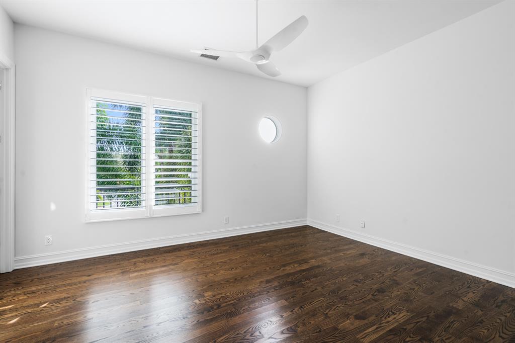 THE OAKS - Residential