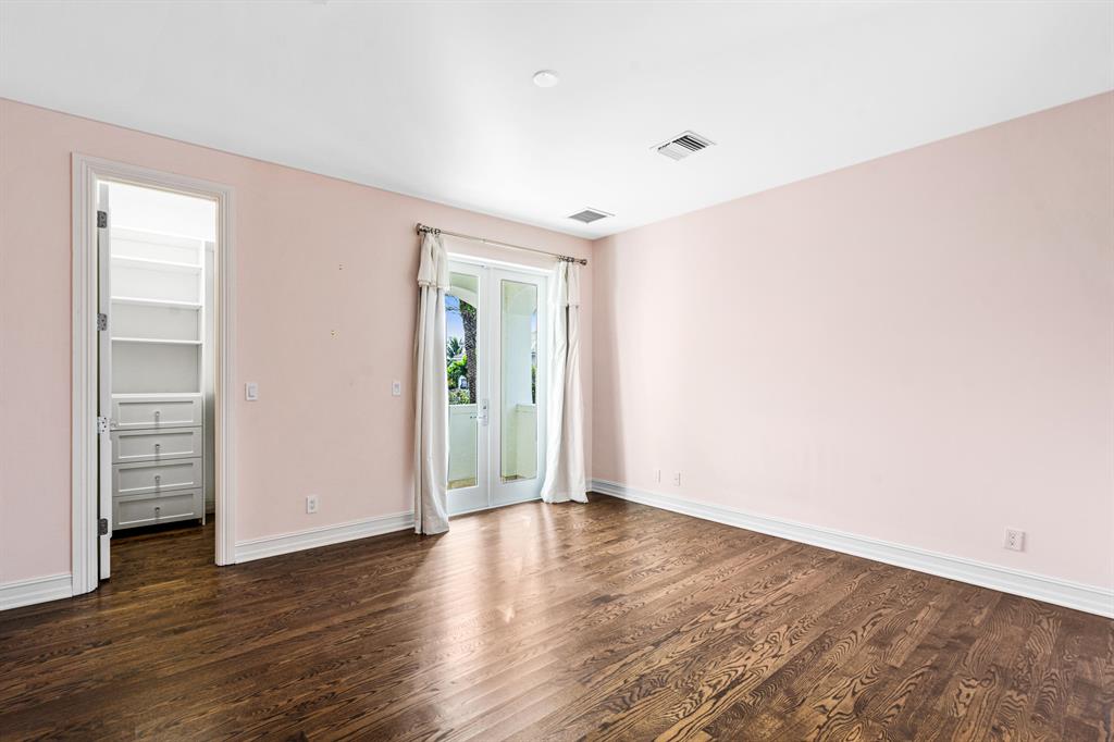 THE OAKS - Residential