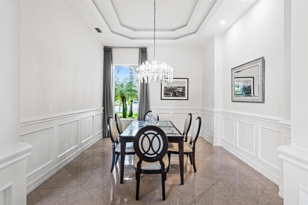 THE OAKS - Residential