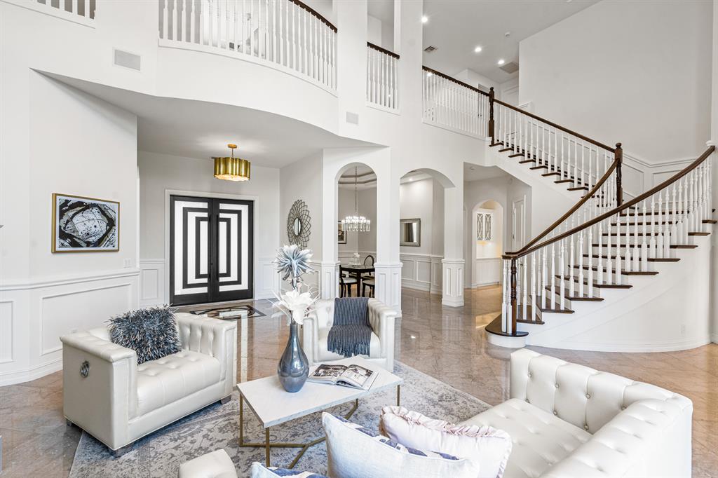 THE OAKS - Residential