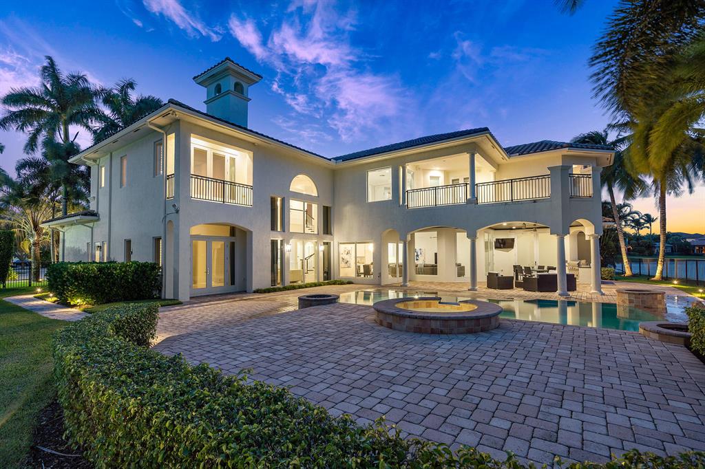 THE OAKS - Residential