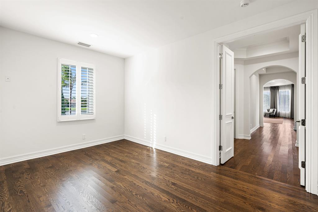 THE OAKS - Residential