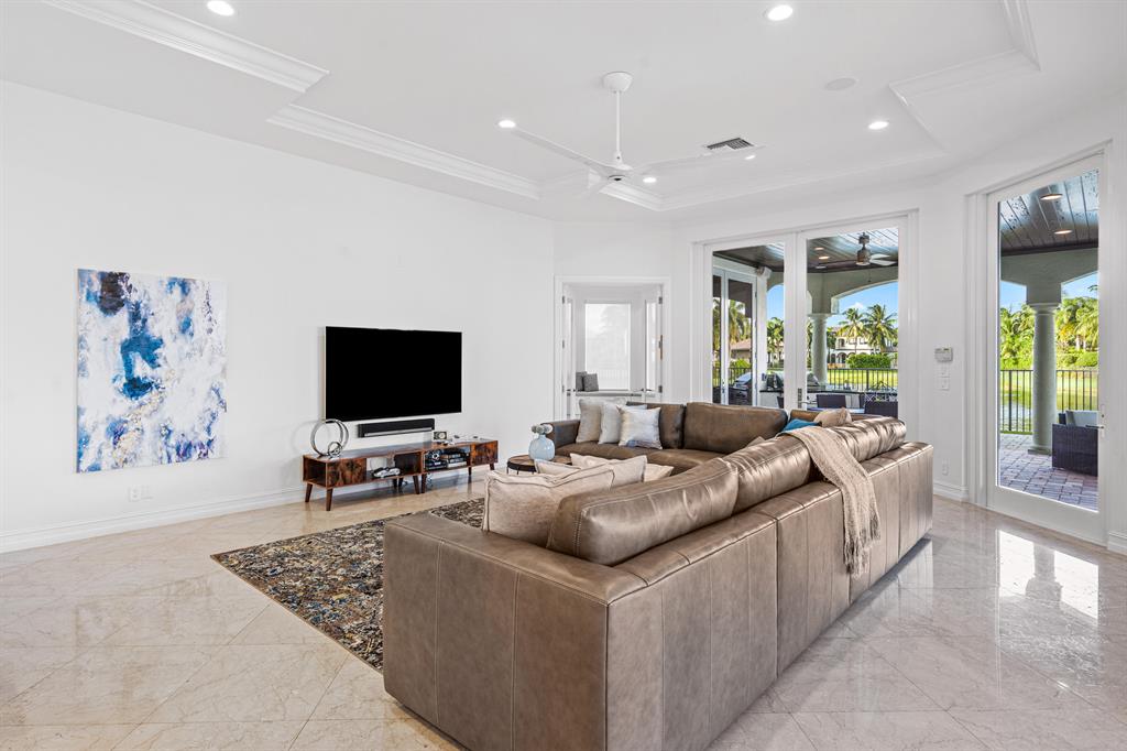 THE OAKS - Residential