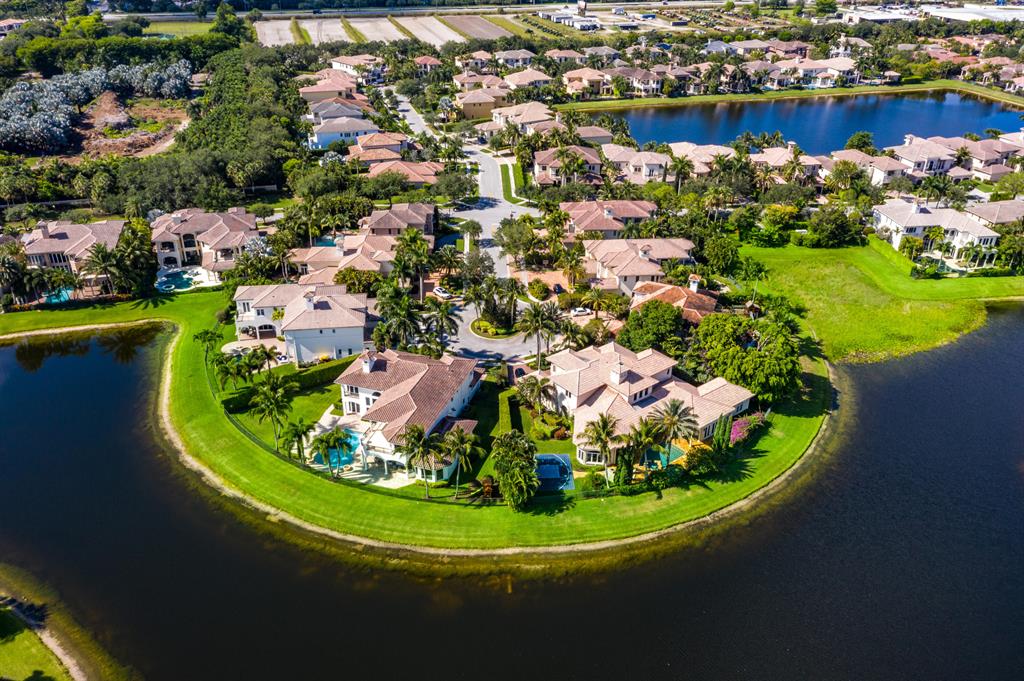 THE OAKS - Residential