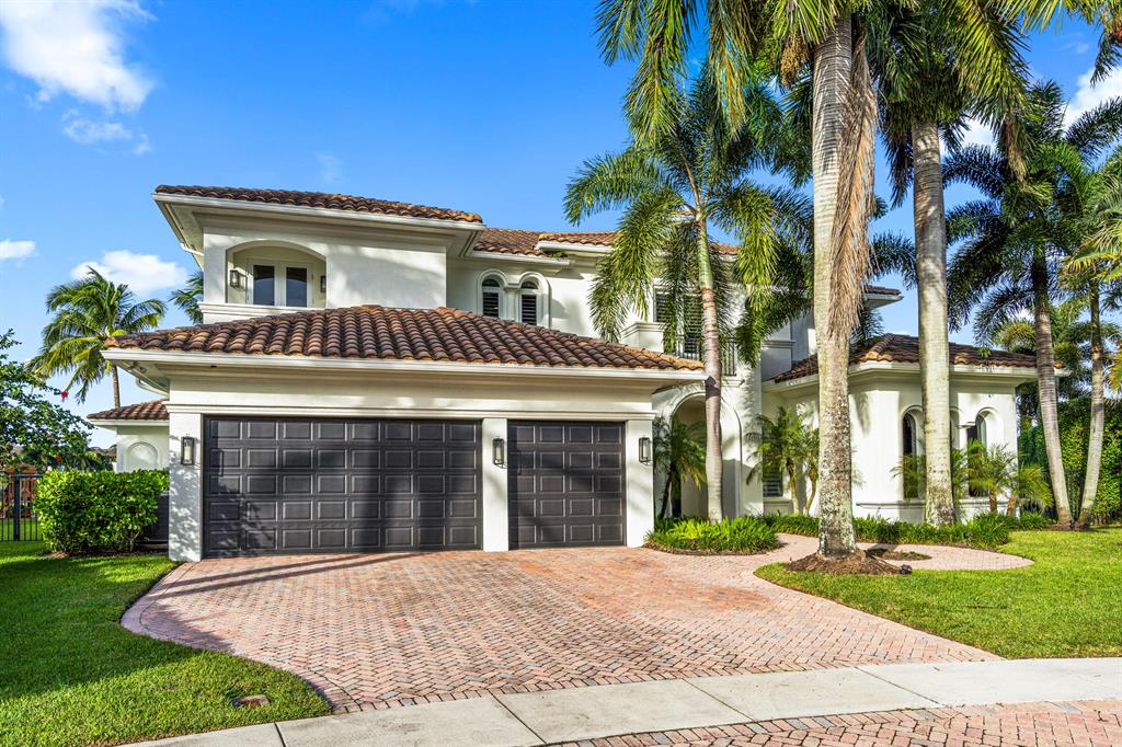 THE OAKS - Residential