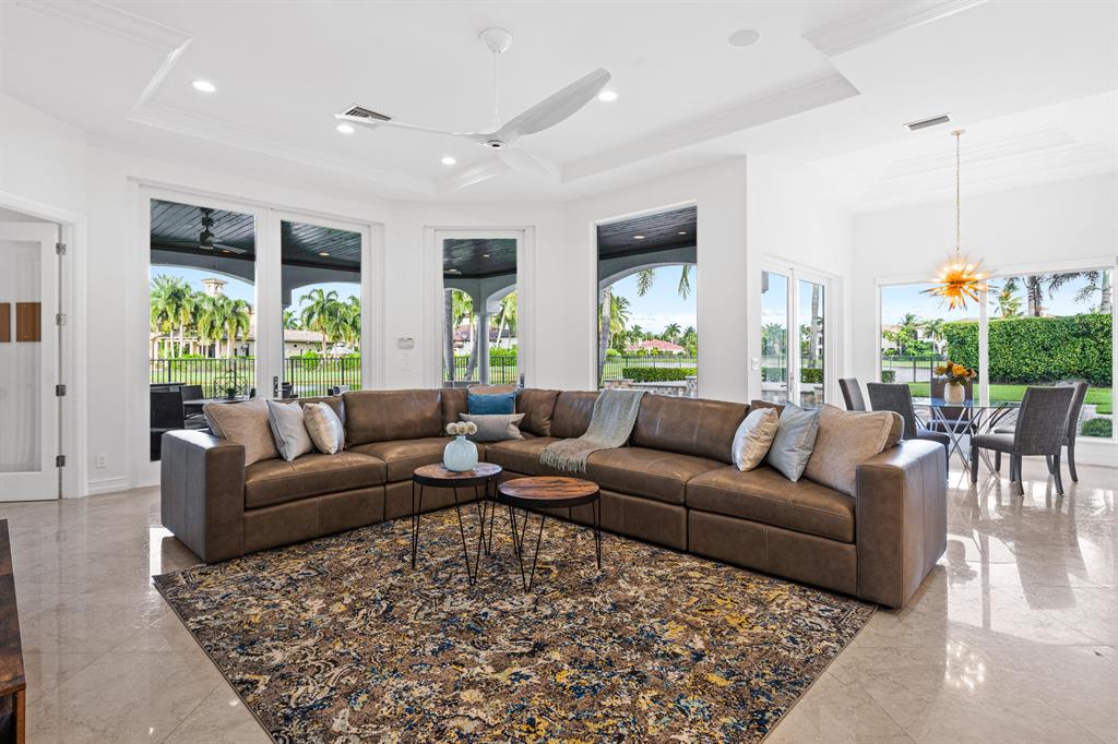 THE OAKS - Residential