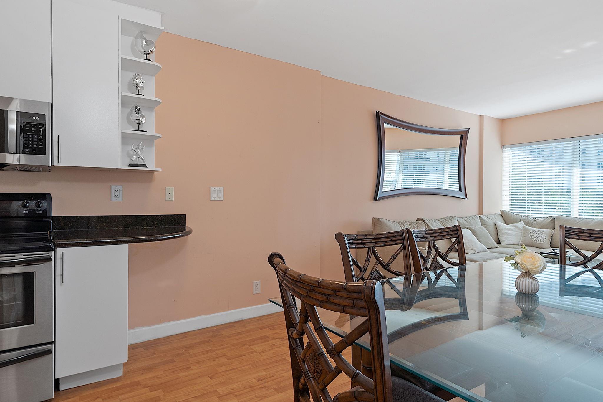 3250 NE 28th St 302