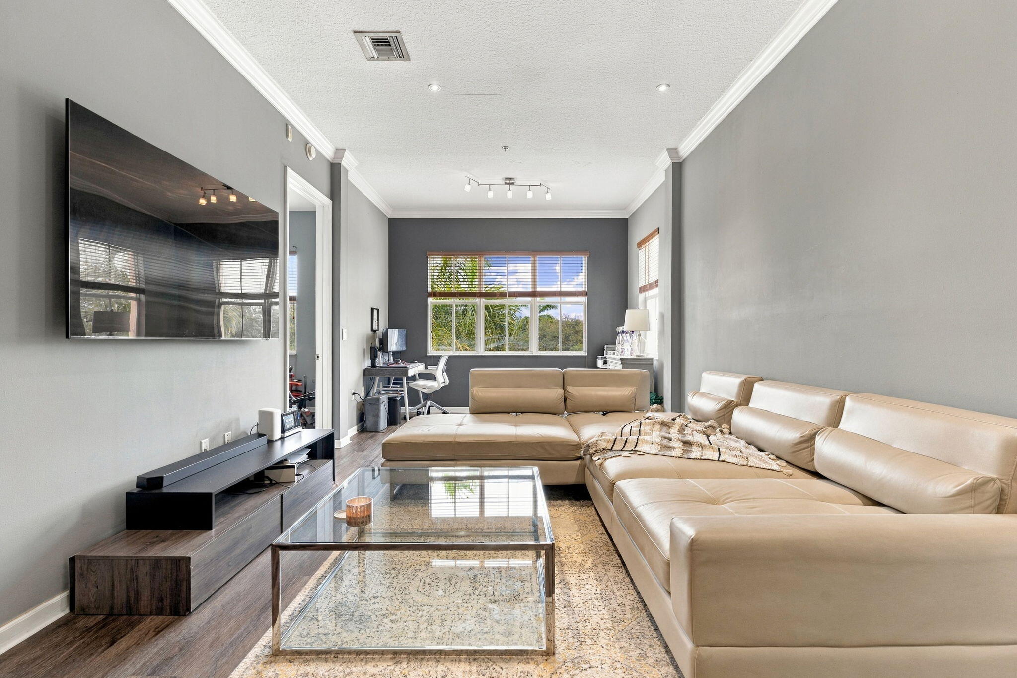 4700 SW 160TH Avenue 433, Miramar, FL, 33027/$369,900 4 4700 SW 160TH Avenue 433