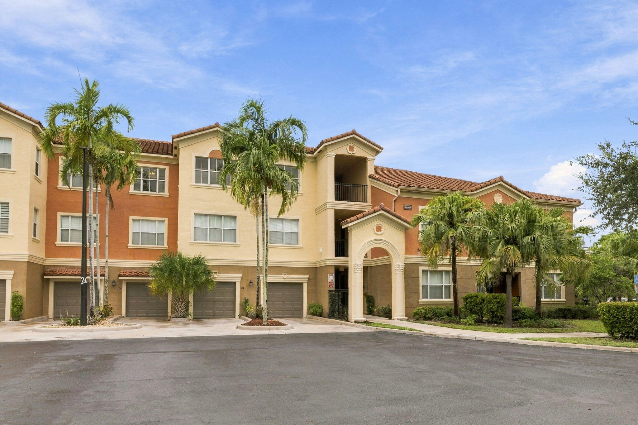 4700 SW 160TH Avenue 433, Miramar, FL, 33027/$369,900 1 4700 SW 160TH Avenue 433